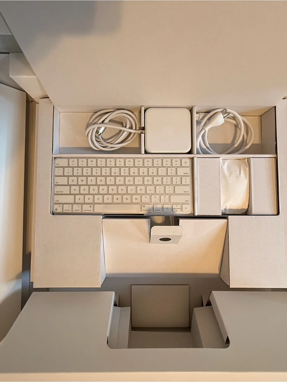 Apple iMac Desktop - Silver Aluminum Finish